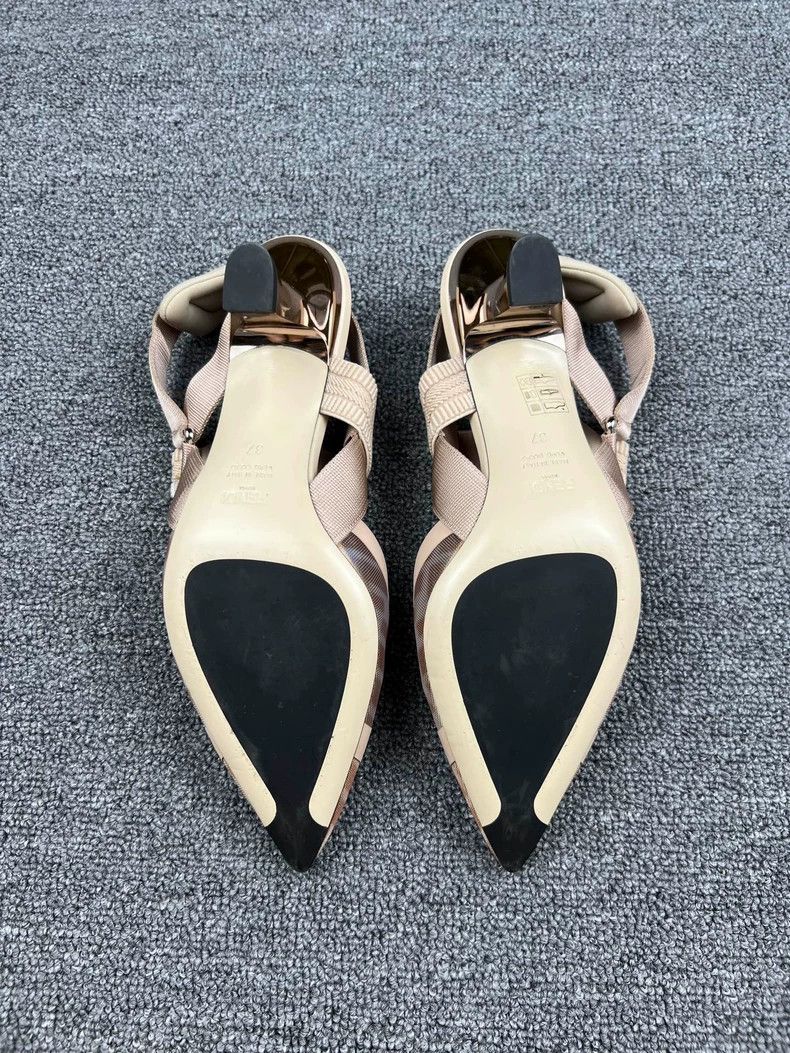 Fendi fendi beige logo high-heeled shoes size 37 Size US 7 / EU 40 - 5 Thumbnail