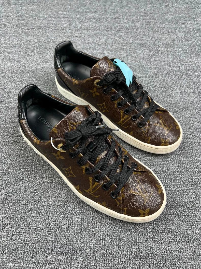 Louis Vuitton lv classic monogram low-top sneakers Size US 5.5 / EU 38 - 2 Thumbnail