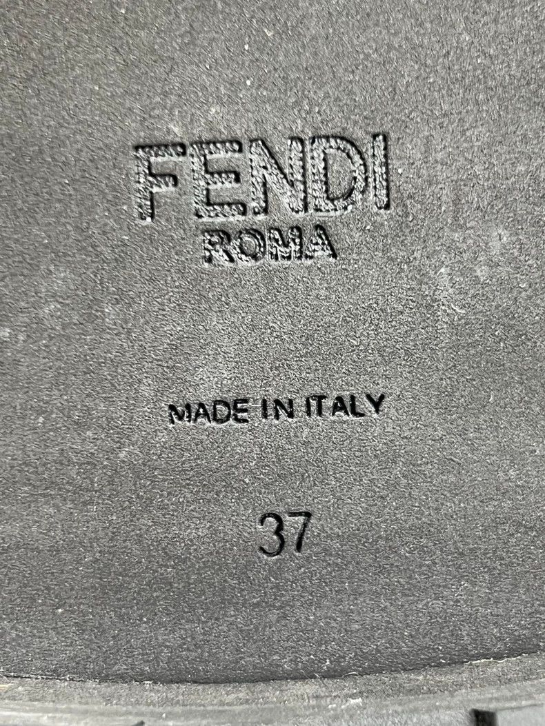 Fendi fendi classic logo short boots size 37 Size US 7 / EU 40 - 6 Thumbnail