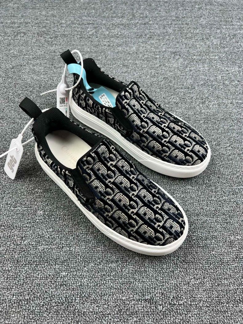 Dior dior print slip-on sneakers size 36.5 Size US 5.5 / EU 38 - 2 Thumbnail