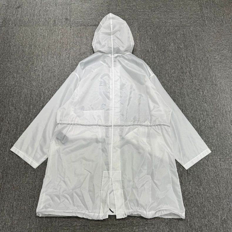 Burberry burberry white long sun protection coat Size US XXL / EU 58 / 5 - 2 Thumbnail