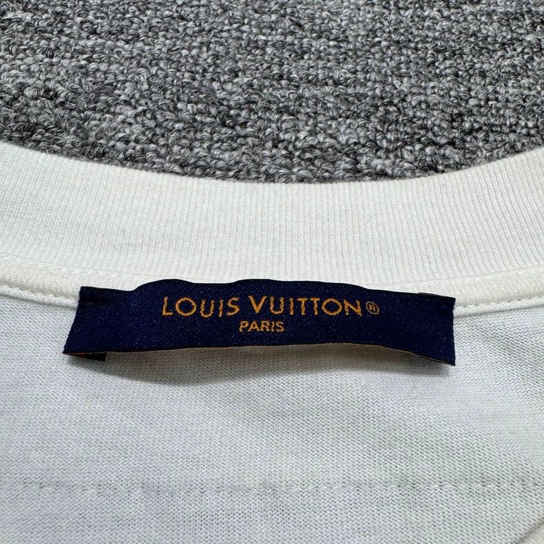 Louis Vuitton louis vuitton pocket short sleeve t-shirt Size US M / EU 48-50 / 2 - 3 Thumbnail