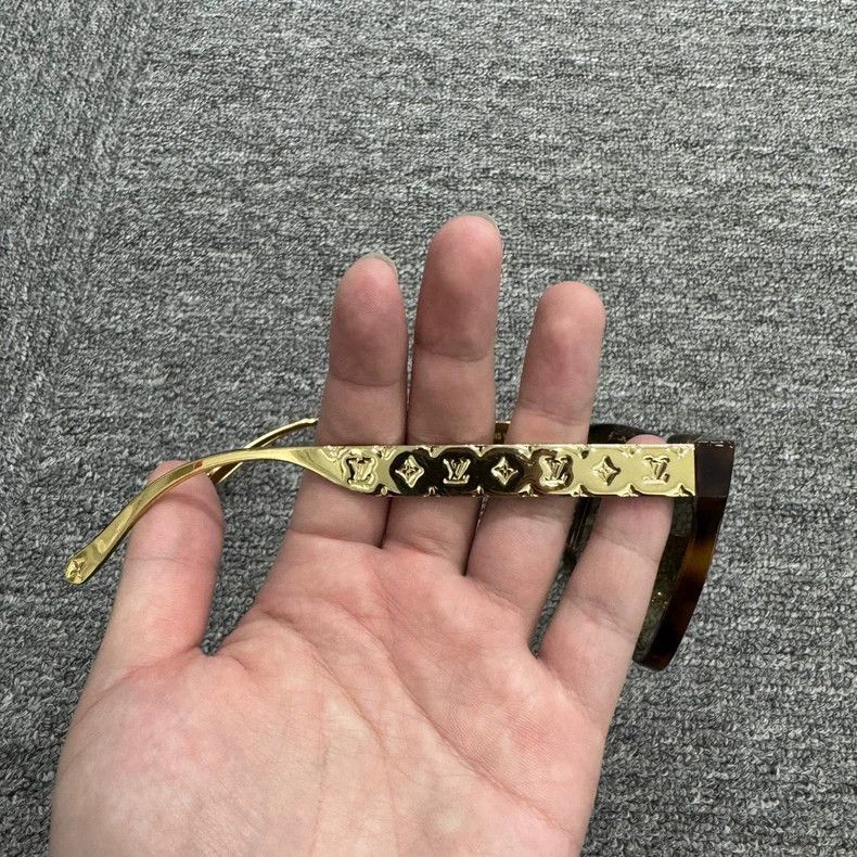 Louis Vuitton louis vuitton leopard print sunglasses Size ONE SIZE - 3 Thumbnail