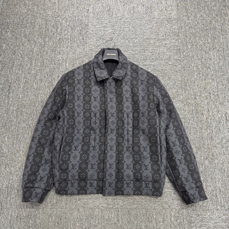 Louis Vuitton louis vuitton lv nigo double-sided jacket Size US M / EU 48-50 / 2 - 4 Thumbnail
