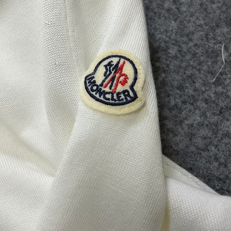 Moncler moncler short sleeve dress in white Size US M / EU 48-50 / 2 - 3 Thumbnail