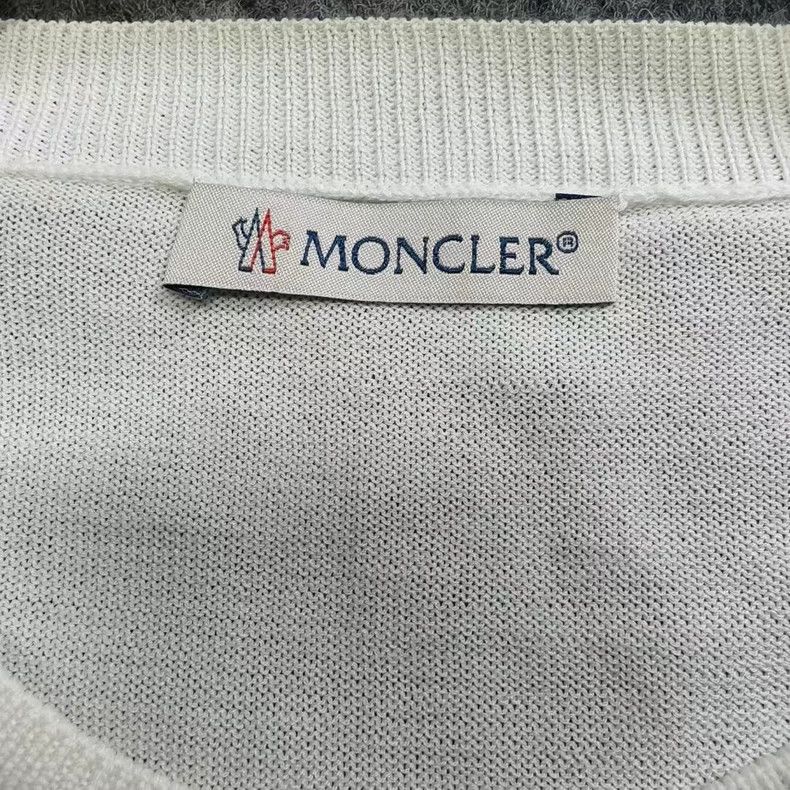 Moncler moncler short sleeve dress in white Size US M / EU 48-50 / 2 - 4 Thumbnail
