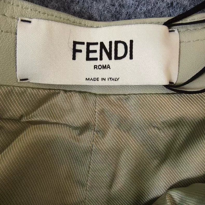Fendi Fendi Green High-Waisted Leather Casual Shorts Size US 38 / EU 54 - 3 Thumbnail