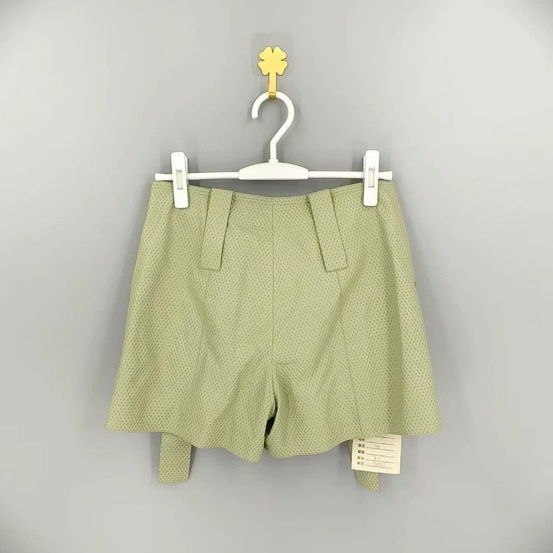 Fendi Fendi Green High-Waisted Leather Casual Shorts Size US 38 / EU 54 - 2 Thumbnail