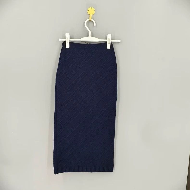 Fendi fendi navy blue long skirt with tag Size US 38 / EU 54 - 2 Thumbnail