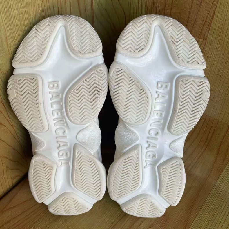 Balenciaga Balenciaga Triple S White Chunky Sneakers Size US 5 / EU 37 - 6 Thumbnail