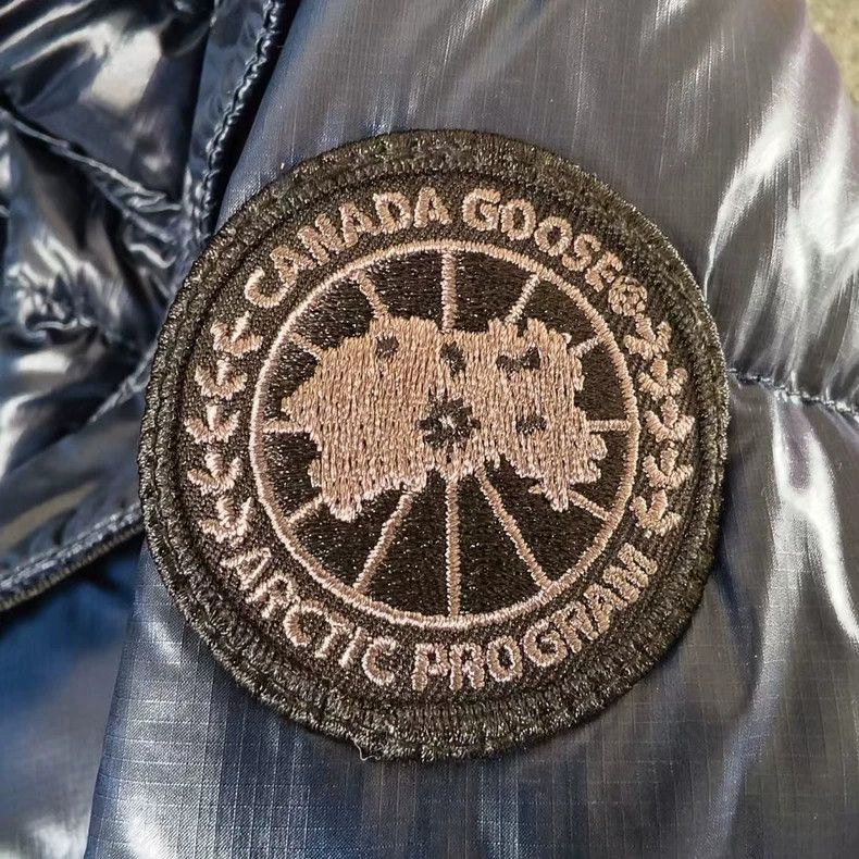 Canada Goose canada goose waterproof insulated jacket for women Size US S / EU 44-46 / 1 - 3 Thumbnail
