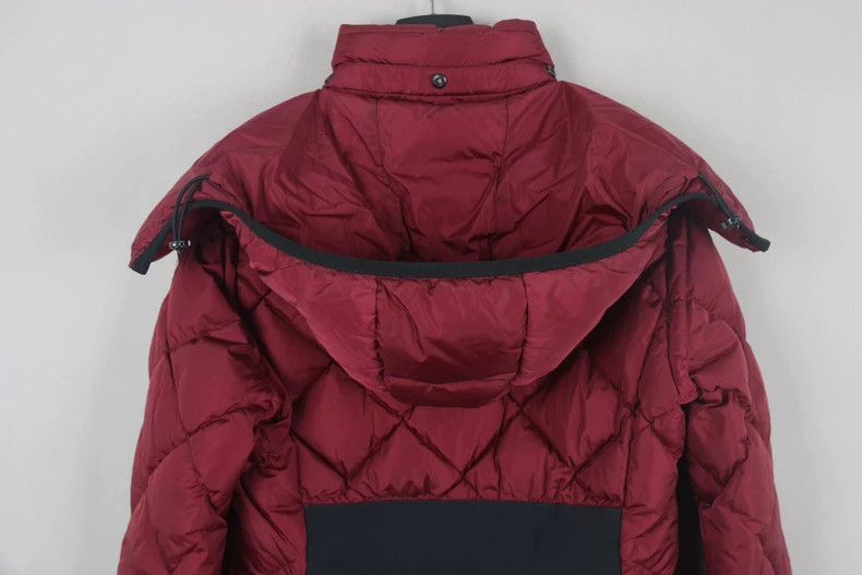 Moncler moncler red hooded puffer jacket size 3 Size US M / EU 48-50 / 2 - 4 Thumbnail