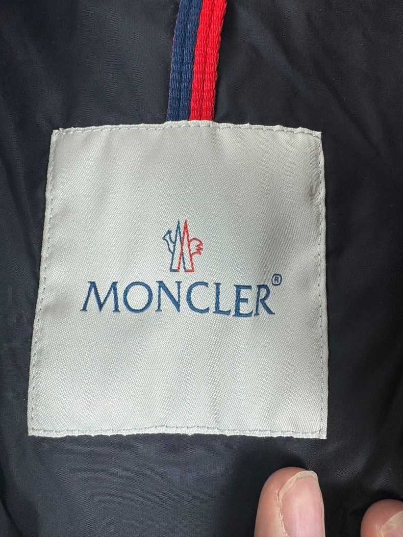 Moncler moncler red hooded puffer jacket size 3 Size US M / EU 48-50 / 2 - 6 Thumbnail