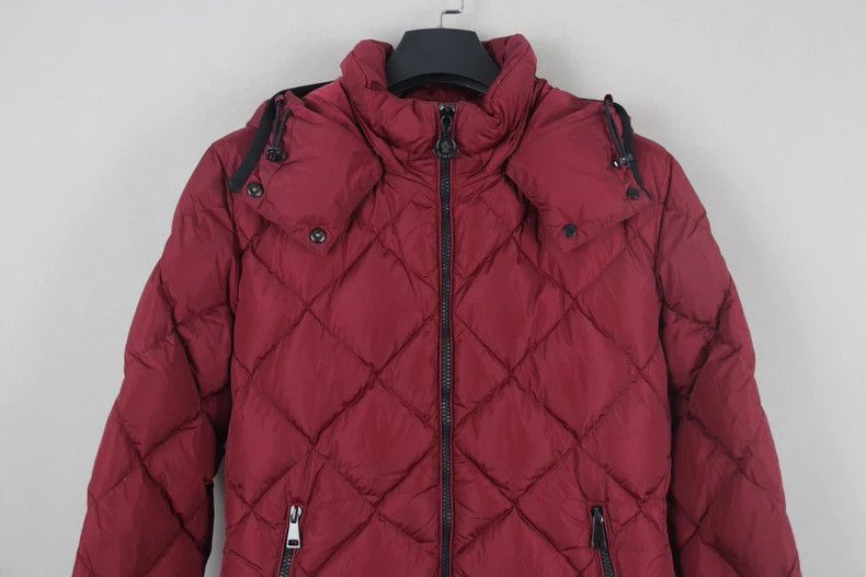 Moncler moncler red hooded puffer jacket size 3 Size US M / EU 48-50 / 2 - 2 Thumbnail