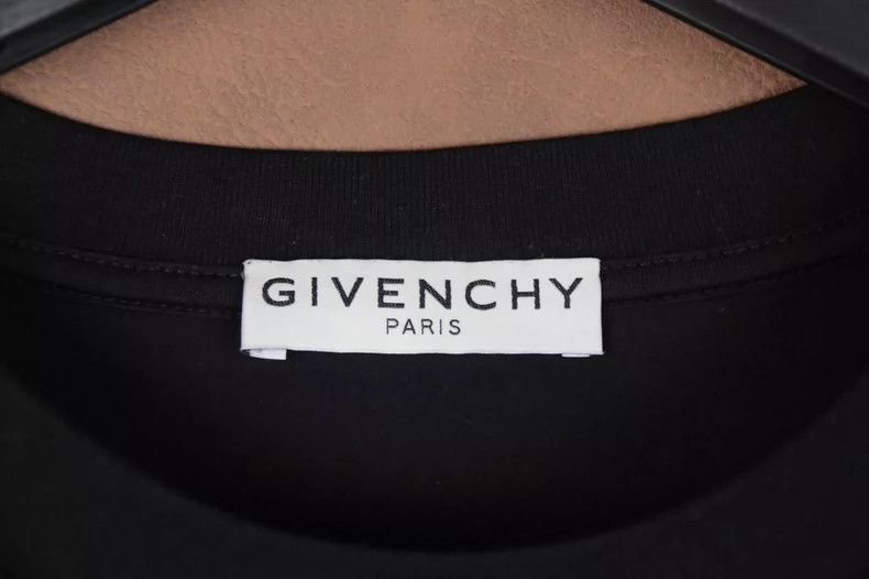 Givenchy givenchy black short sleeve t-shirt with graphic Size US XXL / EU 58 / 5 - 3 Thumbnail