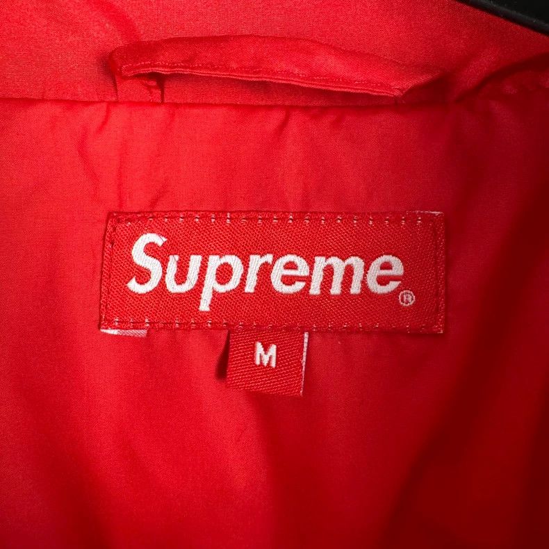 Supreme supreme red logo embossed down jacket Size US M / EU 48-50 / 2 - 5 Thumbnail
