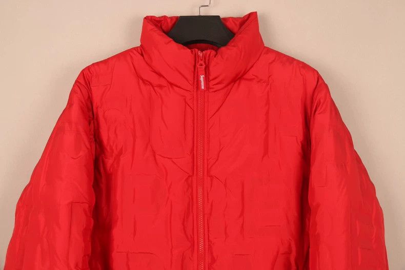 Supreme supreme red logo embossed down jacket Size US M / EU 48-50 / 2 - 2 Thumbnail