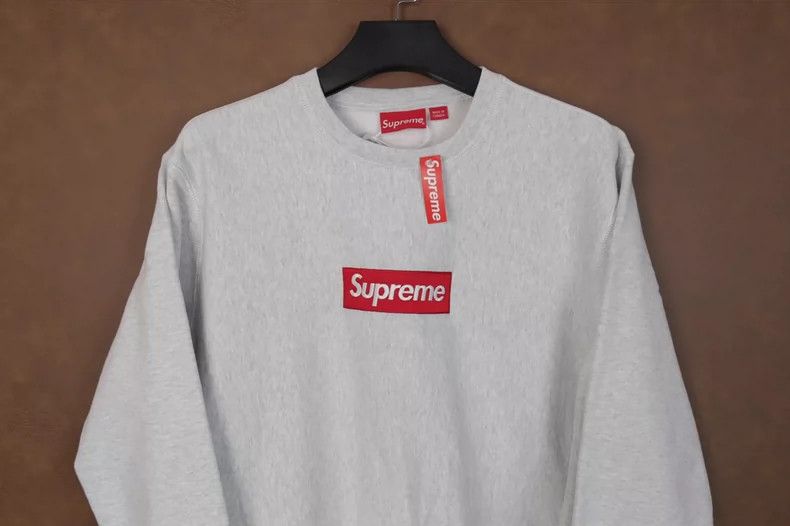 Supreme supreme gray box logo sweatshirt size large Size US L / EU 52-54 / 3 - 2 Thumbnail