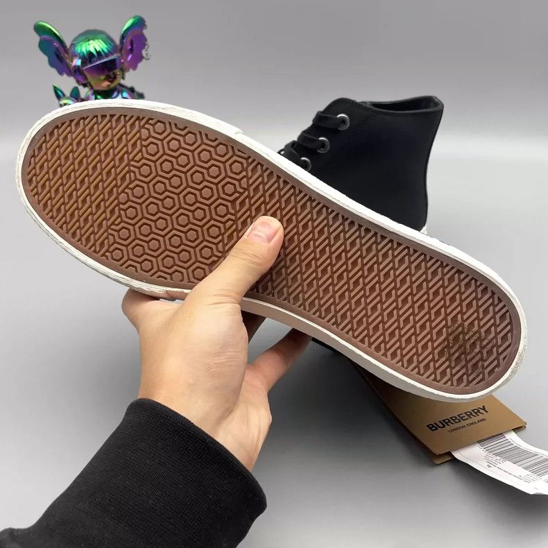 Burberry burberry black logo high-top canvas sneakers Size US 10.5 / EU 43-44 - 3 Thumbnail