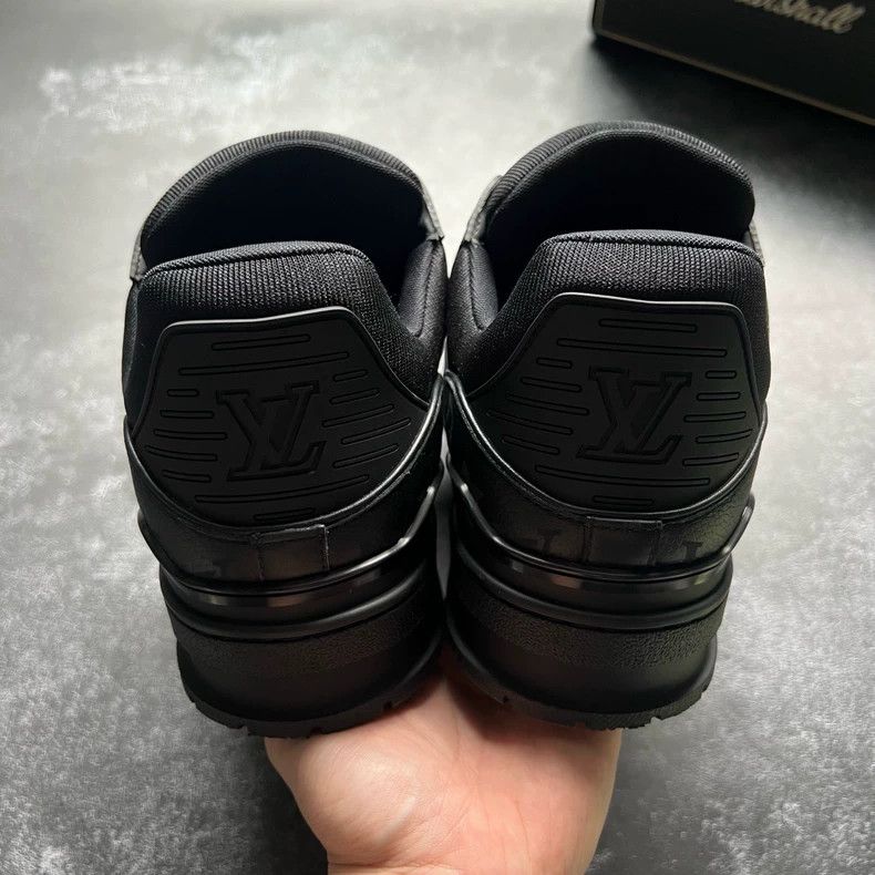 Louis Vuitton louis vuitton lv trainer black sneakers size 11 Size US 11 / EU 44 - 6 Thumbnail
