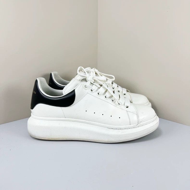 Alexander McQueen alexander mcqueen black tail sneakers size 40 Size US 9 / EU 42 - 4 Thumbnail