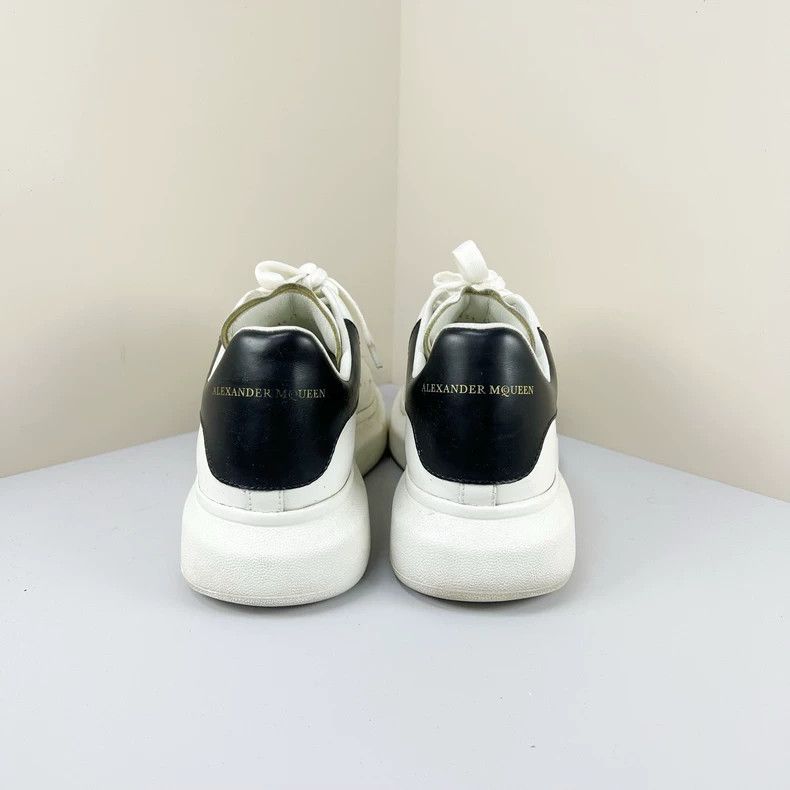 Alexander McQueen alexander mcqueen black tail sneakers size 40 Size US 9 / EU 42 - 3 Thumbnail