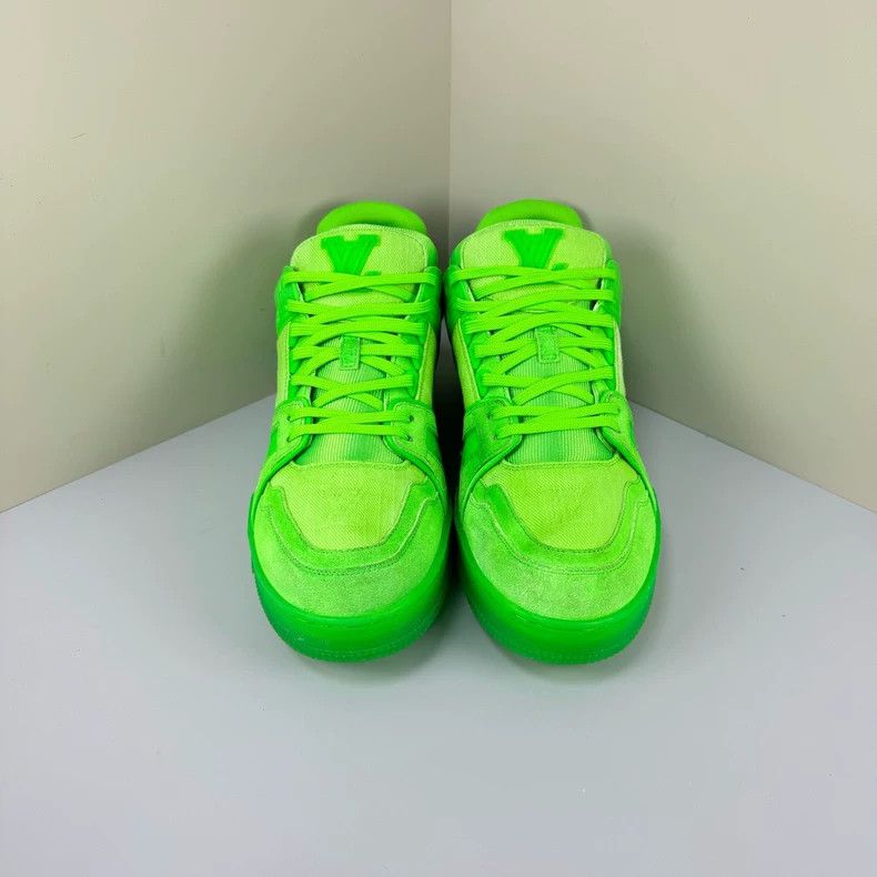 Louis Vuitton louis vuitton fluorescent green trainer sneakers Size US 8.5 / EU 41-42 - 2 Thumbnail