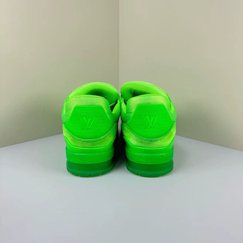 Louis Vuitton louis vuitton fluorescent green trainer sneakers Size US 8.5 / EU 41-42 - 3 Thumbnail