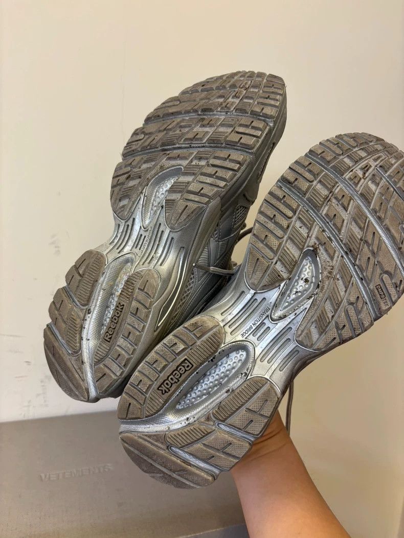 Vetements vetements x reebok silver dmx sneakers Size US 10 / EU 43 - 6 Thumbnail