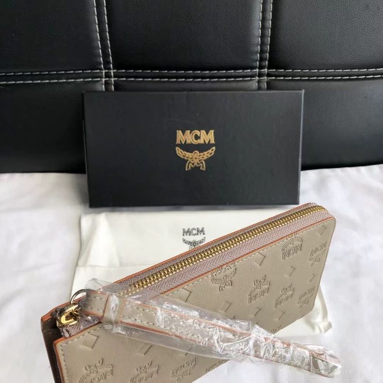MCM MCM Classic Printed Zipper Wallet Clutch Size ONE SIZE - 2 Thumbnail