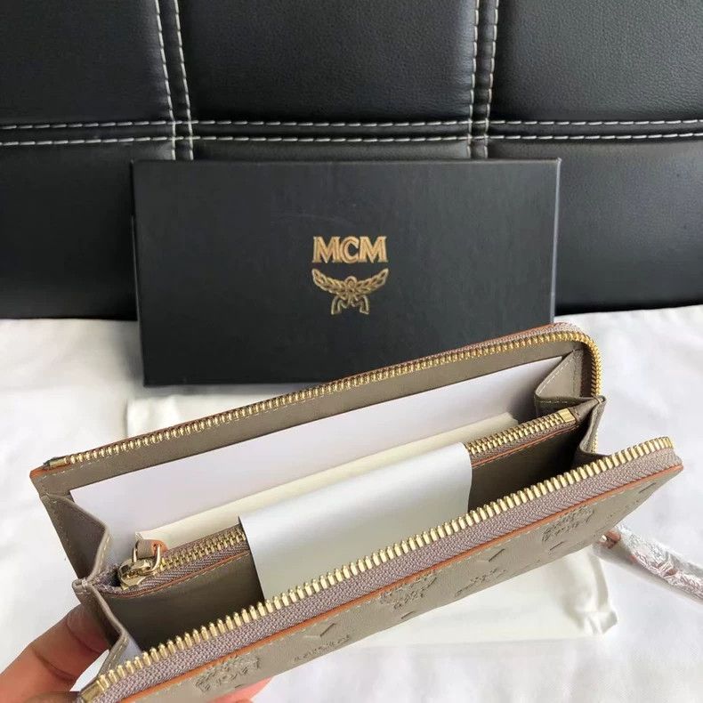 MCM MCM Classic Printed Zipper Wallet Clutch Size ONE SIZE - 5 Thumbnail