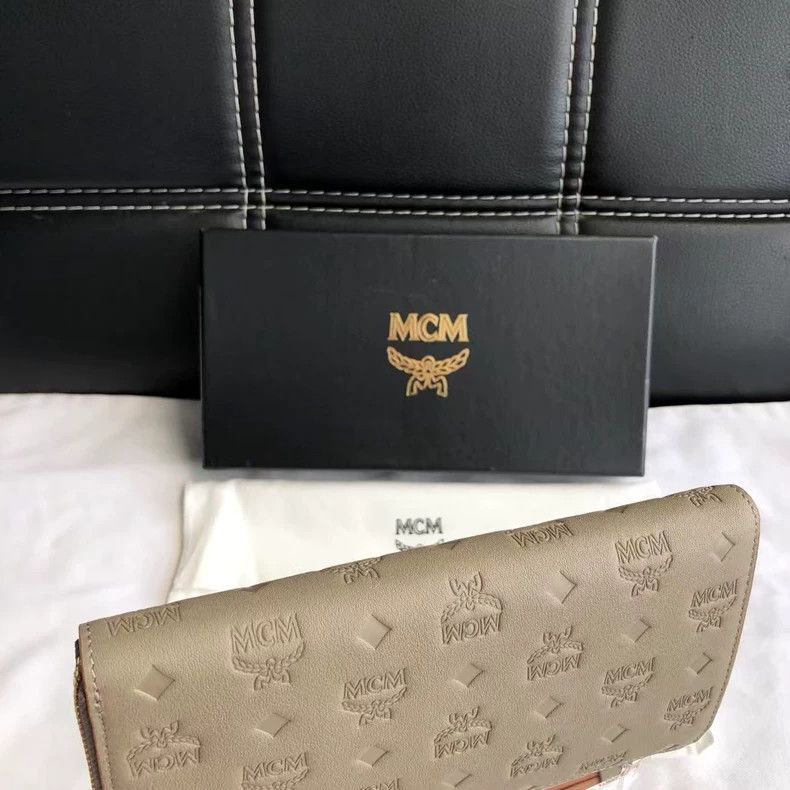 MCM MCM Classic Printed Zipper Wallet Clutch Size ONE SIZE - 4 Thumbnail