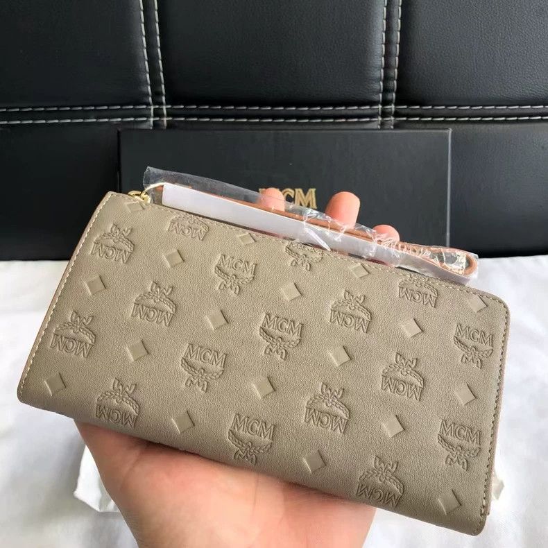 MCM MCM Classic Printed Zipper Wallet Clutch Size ONE SIZE - 6 Thumbnail