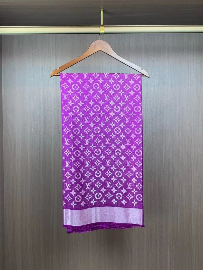 Louis Vuitton lv purple scarf with logo design Size ONE SIZE - 2 Thumbnail