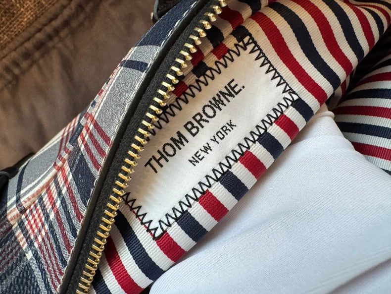 Thom Browne thom browne plaid dog-shaped handbag Size ONE SIZE - 3 Thumbnail