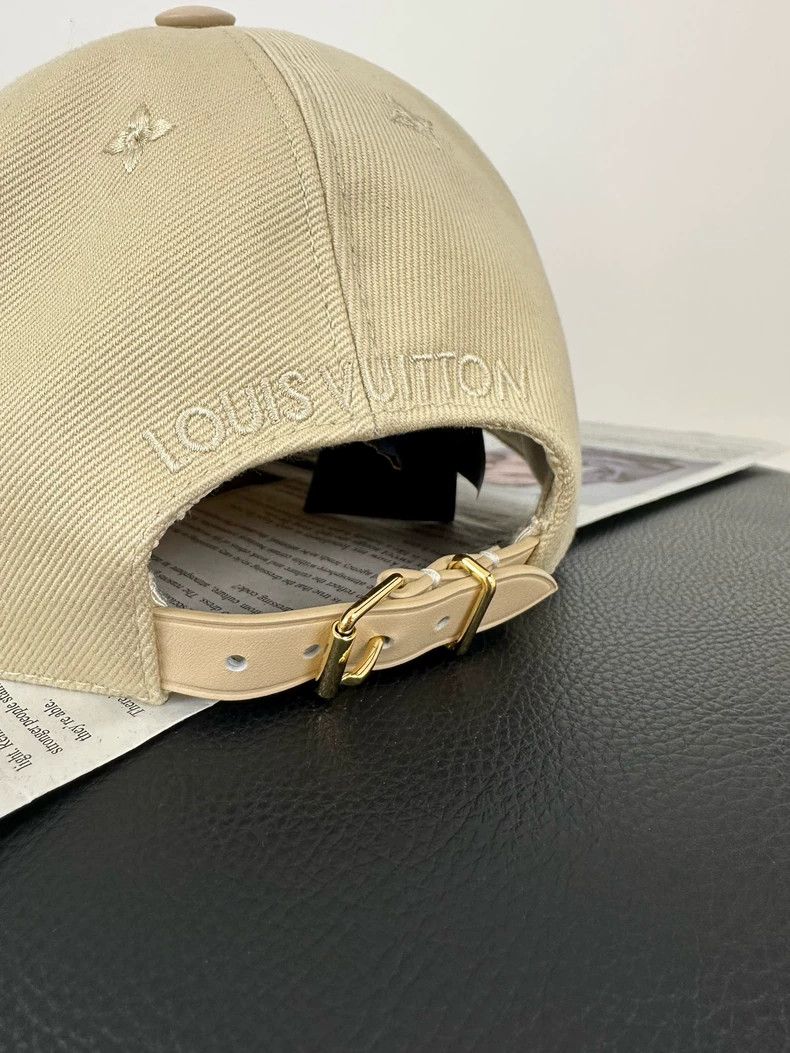 Louis Vuitton louis vuitton beige metal logo baseball cap Size ONE SIZE - 7 Thumbnail