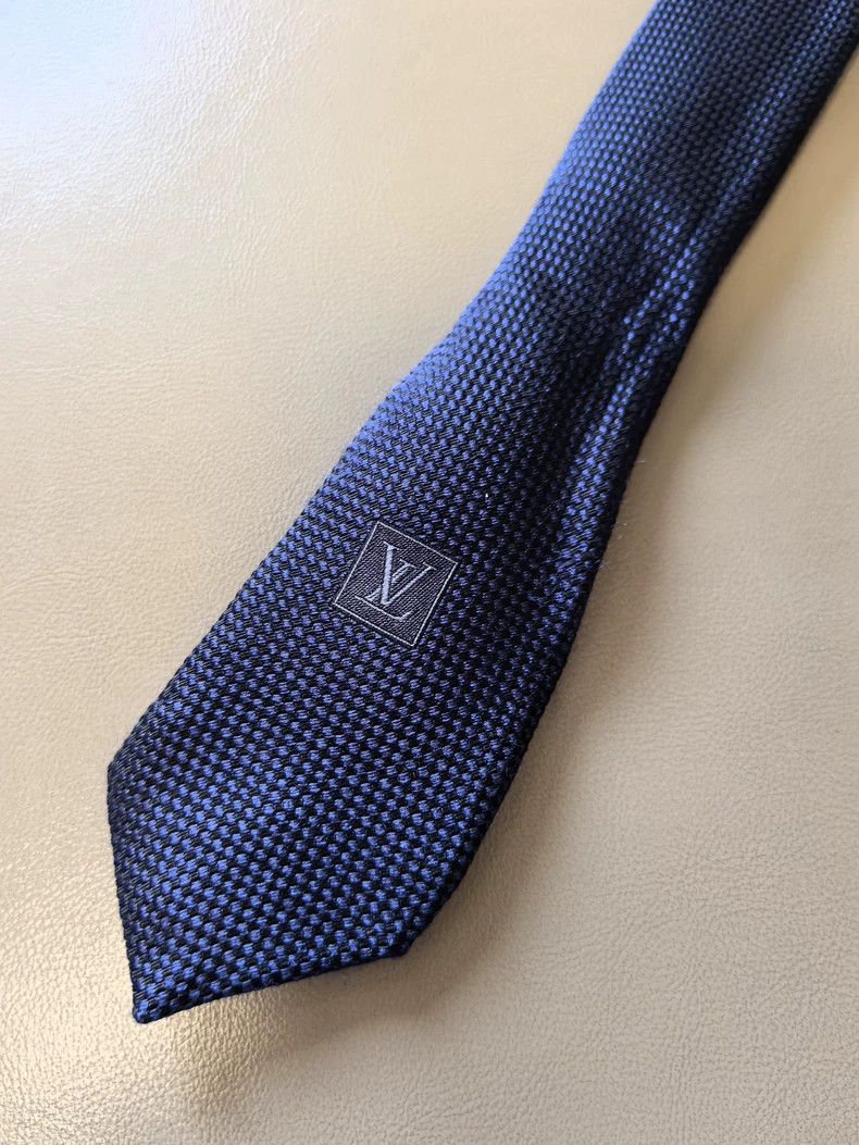 Louis Vuitton stylish blue patterned men's tie Size ONE SIZE - 5 Thumbnail