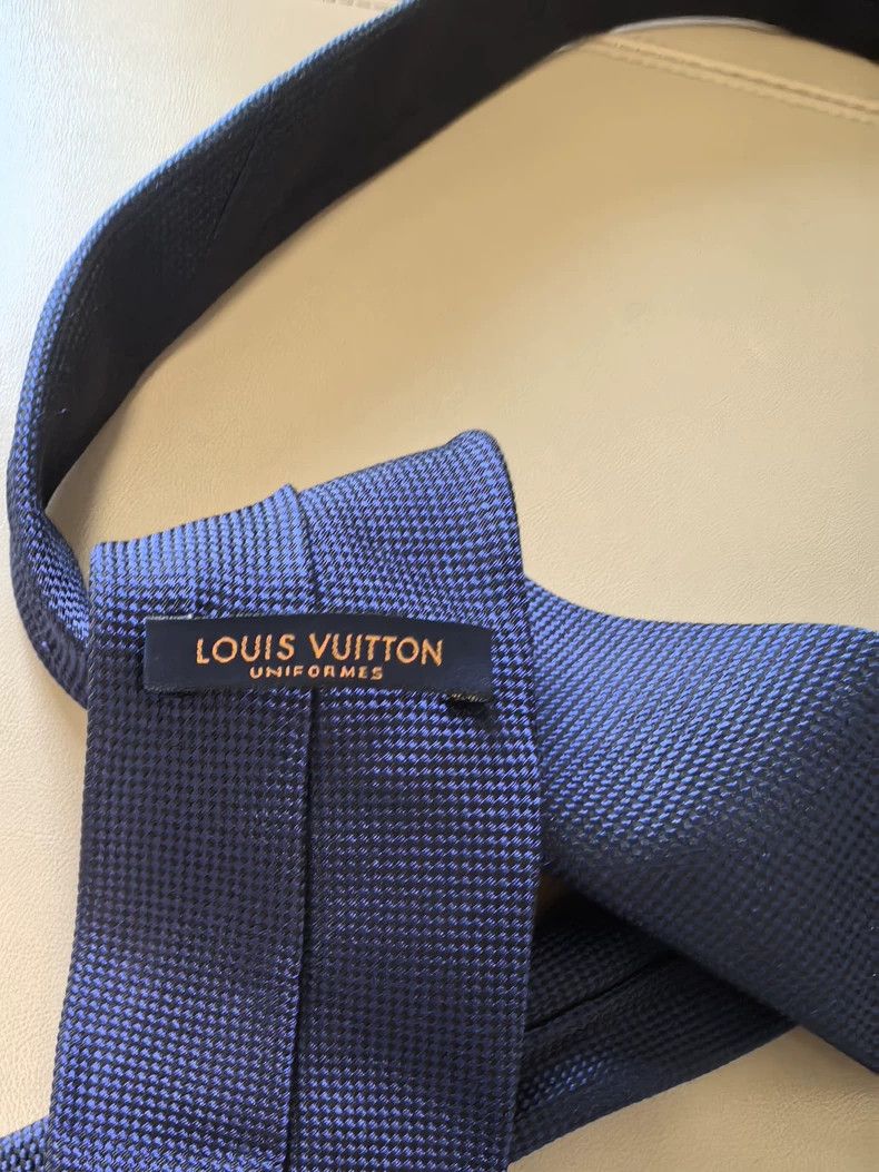 Louis Vuitton stylish blue patterned men's tie Size ONE SIZE - 6 Thumbnail