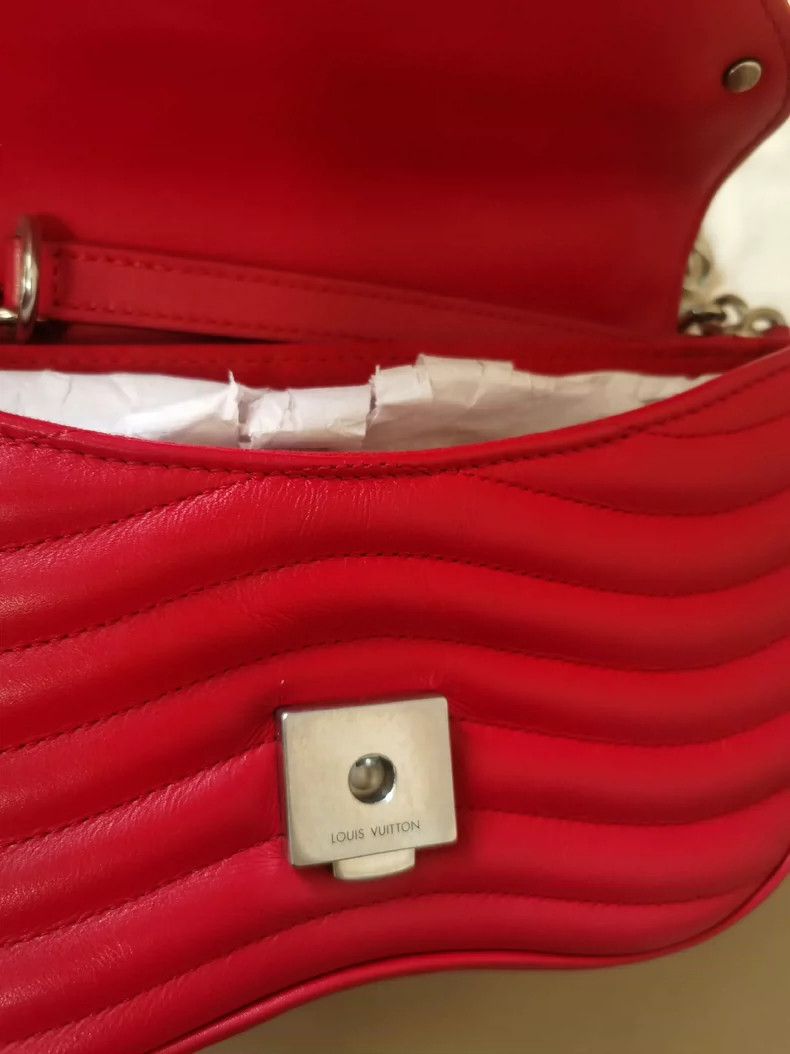 Louis Vuitton lv new wave small handbag in red Size ONE SIZE - 3 Thumbnail