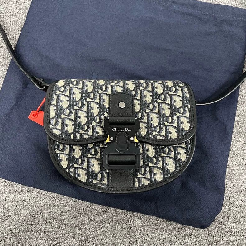 Dior dior oblique messenger bag in excellent condition Size ONE SIZE - 2 Thumbnail