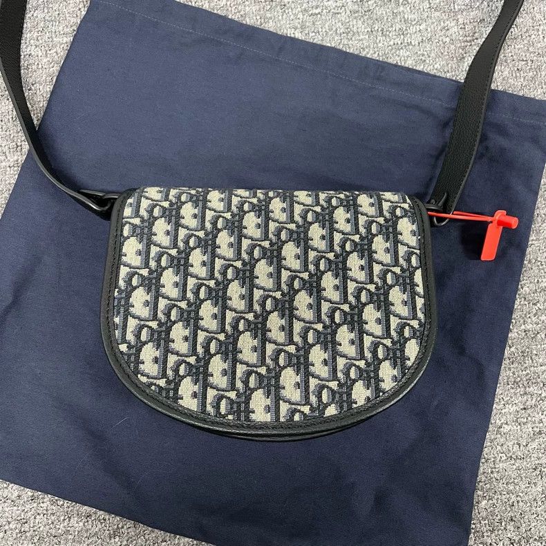 Dior dior oblique messenger bag in excellent condition Size ONE SIZE - 3 Thumbnail