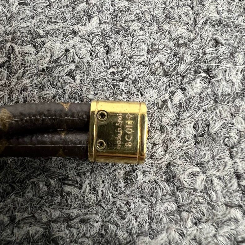 Louis Vuitton louis vuitton lock bracelet in classic design Size ONE SIZE - 6 Thumbnail