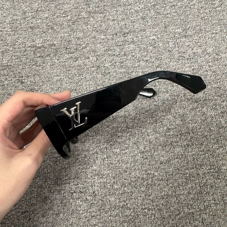 Louis Vuitton louis vuitton selby sunglasses with logo Size ONE SIZE - 4 Thumbnail