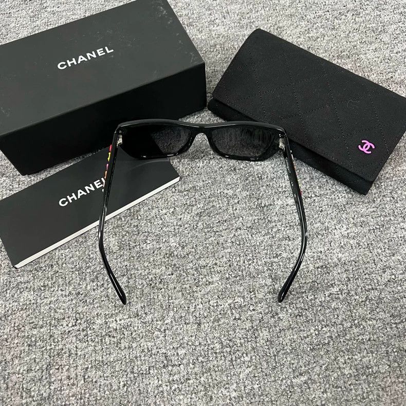 Chanel chanel colorful logo sunglasses with accessories Size ONE SIZE - 4 Thumbnail