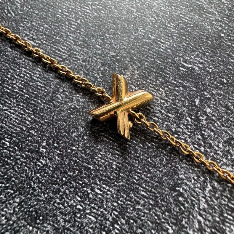 Louis Vuitton Louis Vuitton Gold Letter Bracelet Size ONE SIZE - 2 Thumbnail