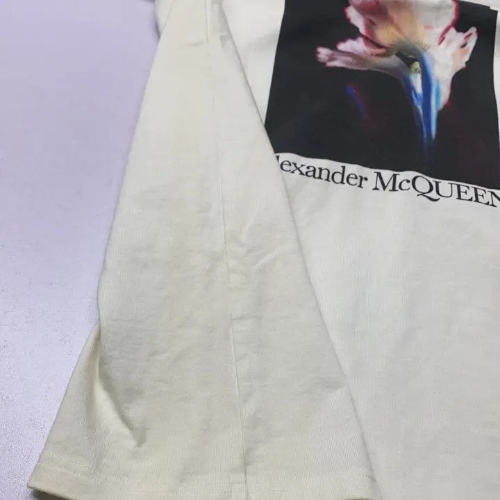 Alexander McQueen Alexander McQueen SS23 Floral Print Short Sleeve Tee 0079 Size US S / EU 44-46 / 1 - 15 Thumbnail