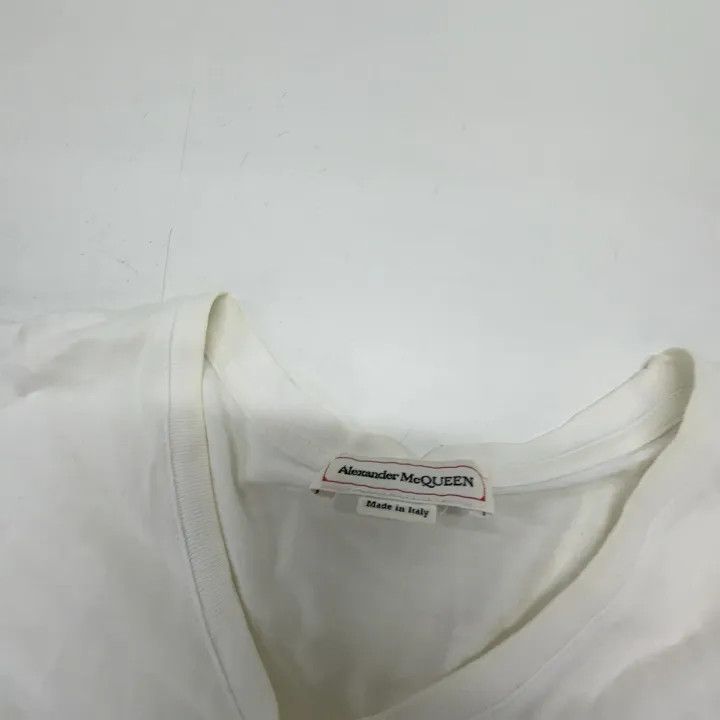 Alexander McQueen Alexander McQueen White Logo Graphic T-Shirt 0079 Size US L / EU 52-54 / 3 - 6 Thumbnail