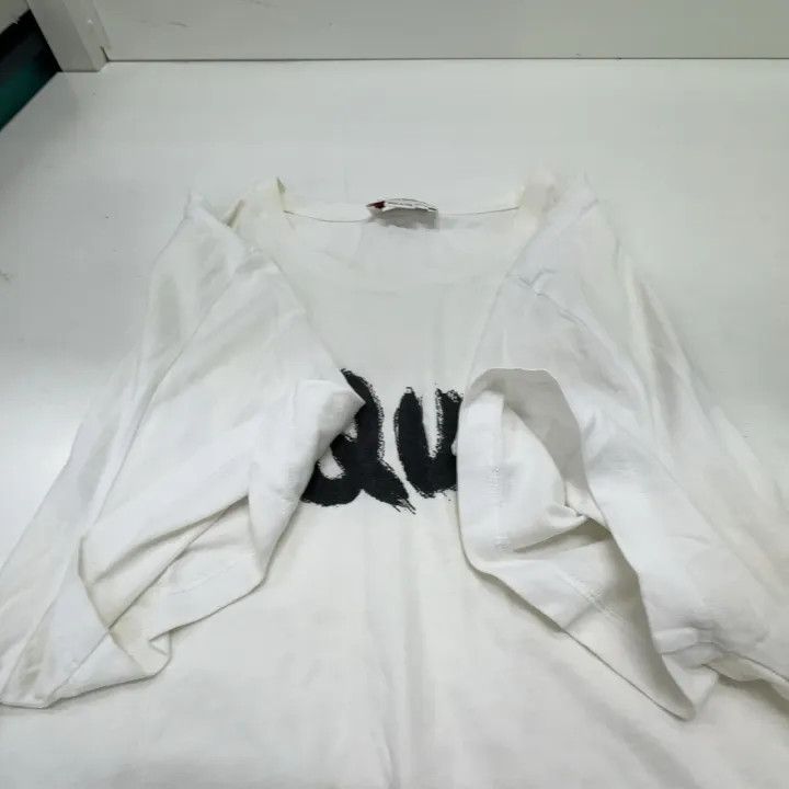 Alexander McQueen Alexander McQueen White Logo Graphic T-Shirt 0079 Size US L / EU 52-54 / 3 - 10 Thumbnail