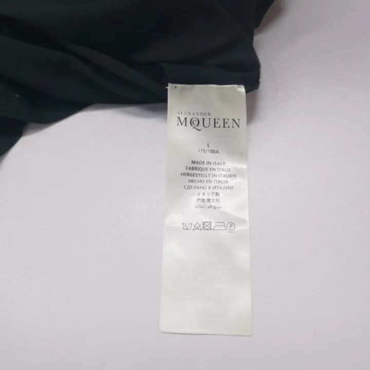 Alexander McQueen Alexander McQueen Long Sleeve Comfortable T-Shirt 0079 Size US L / EU 52-54 / 3 - 3 Thumbnail