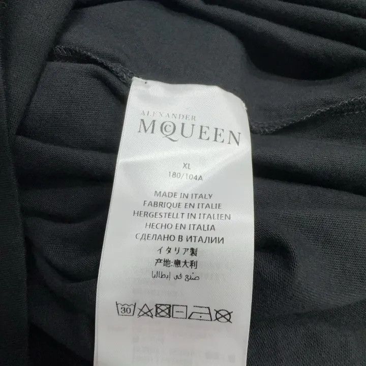 Alexander McQueen Alexander McQueen Skull and Rose T-Shirt 0079 Size US XL / EU 56 / 4 - 6 Thumbnail